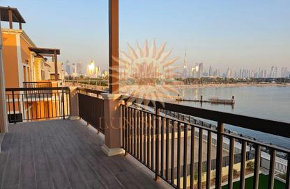Villa - 5 Bedrooms - 7 Bathrooms for rent in Sur La Mer 2 - Sur La Mer - Jumeirah 1 - Jumeirah - Dubai