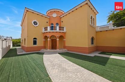 Villa - 5 Bedrooms - 6 Bathrooms for rent in District 2 - Jumeirah Park - Dubai