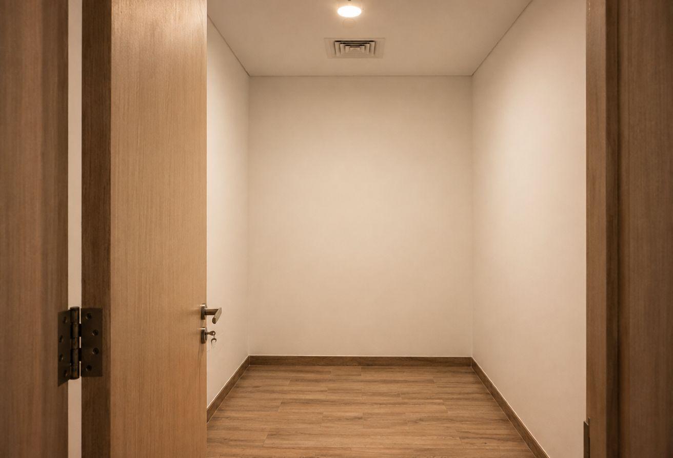 Ready to Move | Vacant | Premium View photo 14