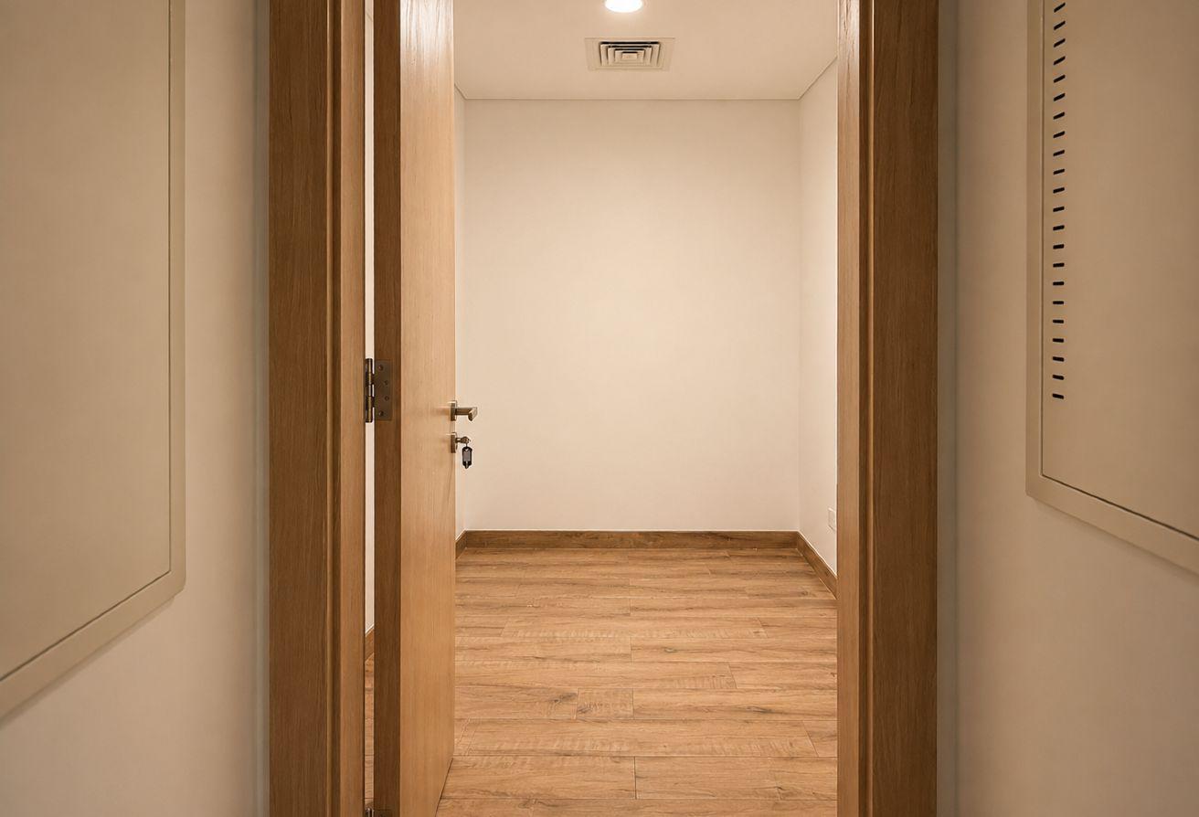 Ready to Move | Vacant | Premium View photo 15