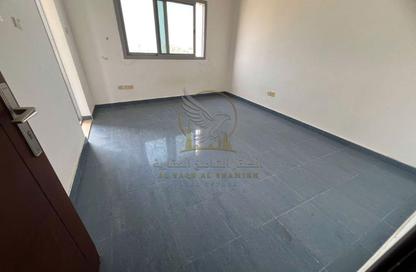 Apartment - 3 - 3 for rent in Al Qulaya'ah - Al Sharq - Sharjah Apartment - 3 - 3 for rent in Al Qulaya'ah - Al Sharq - Sharjah