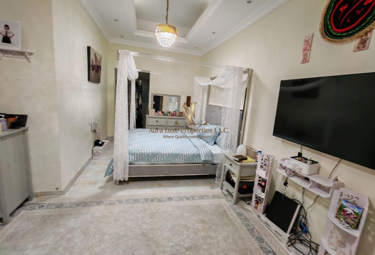 Unfurnished: 3 Br Side Portion|Dewa Bills Free photo 4