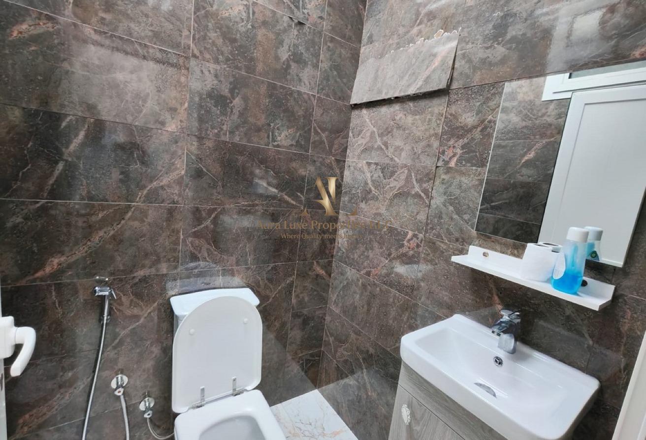Unfurnished: 3 Br Side Portion|Dewa Bills Free photo 7