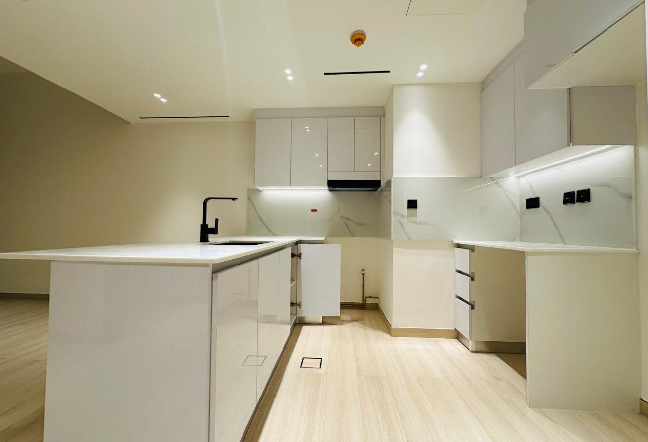 RENTED | VACANT | FULLY FURNISHED gallery image