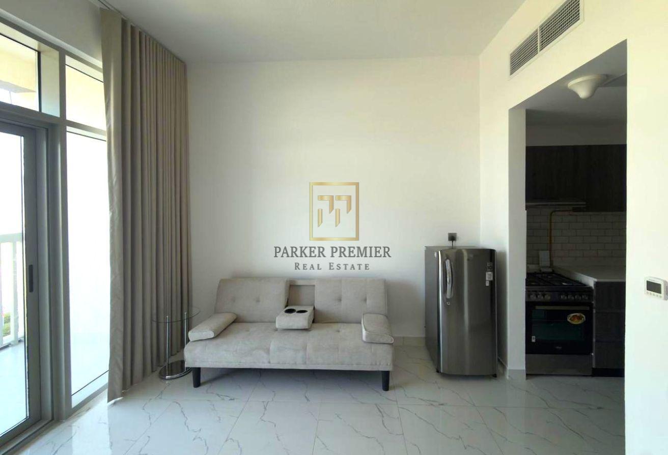 Smart Studio Layout | Fully-Furnished w/ Balcony photo 8