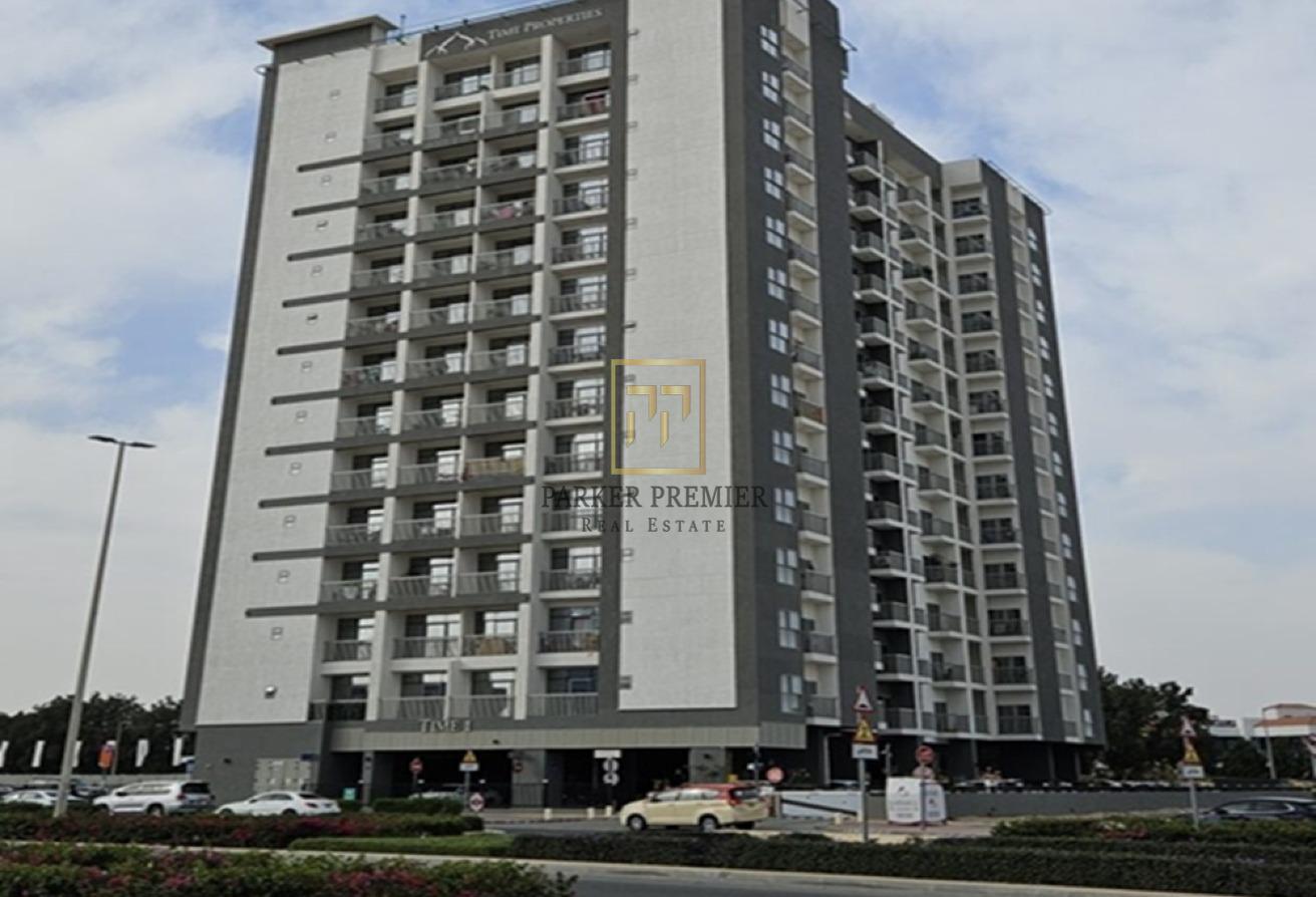 Smart Studio Layout | Fully-Furnished w/ Balcony photo 3