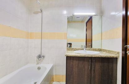 Apartment - 1 Bedroom - 2 Bathrooms for rent in Al Muteena - Deira - Dubai