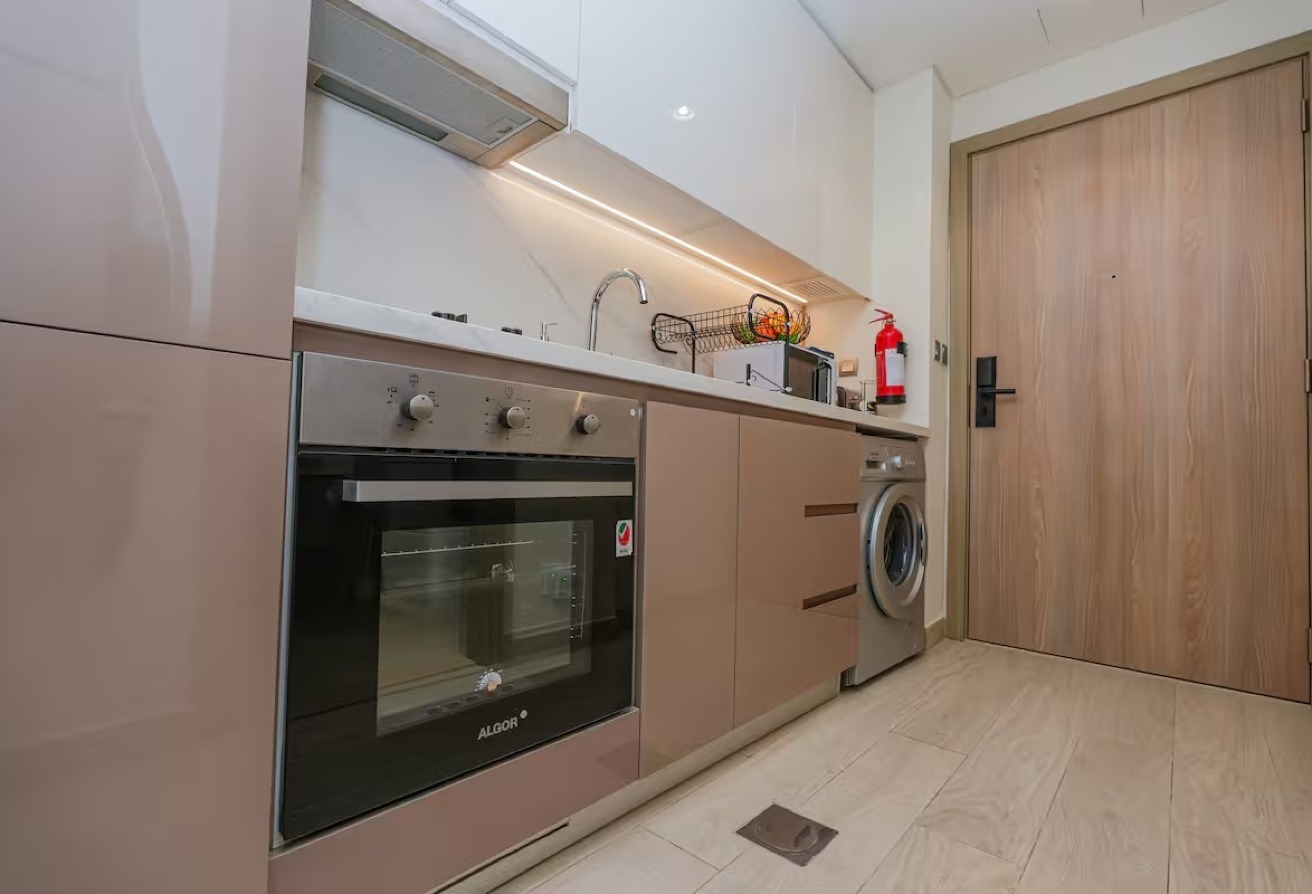 Vacant | Fully Furnished | Premium Quality| — image 9