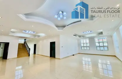 فيلا - 6 غرف نوم - 7 حمامات للايجار في حدائق الإمارات 1 - القوز - دبي