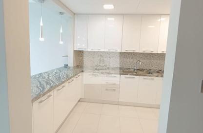 Apartment - 1 - 2 for rent in Regent Court - District 14 - Jumeirah Village Circle - Dubai