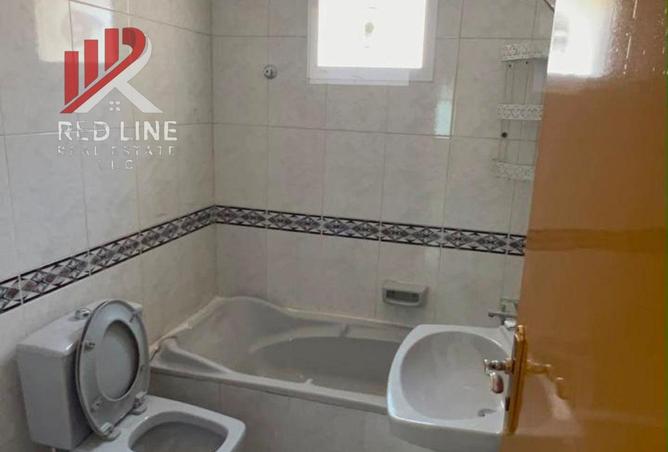 127922210 - Property Image 3