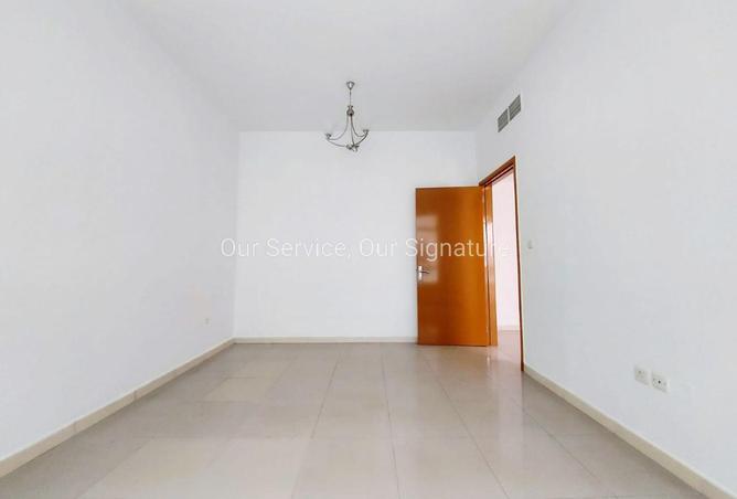 102353656 - Property Image 3