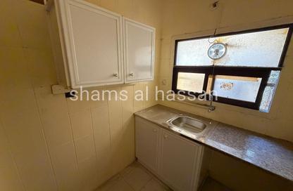 Apartment - Studio - 1 Bathroom for rent in Abu shagara - Sharjah