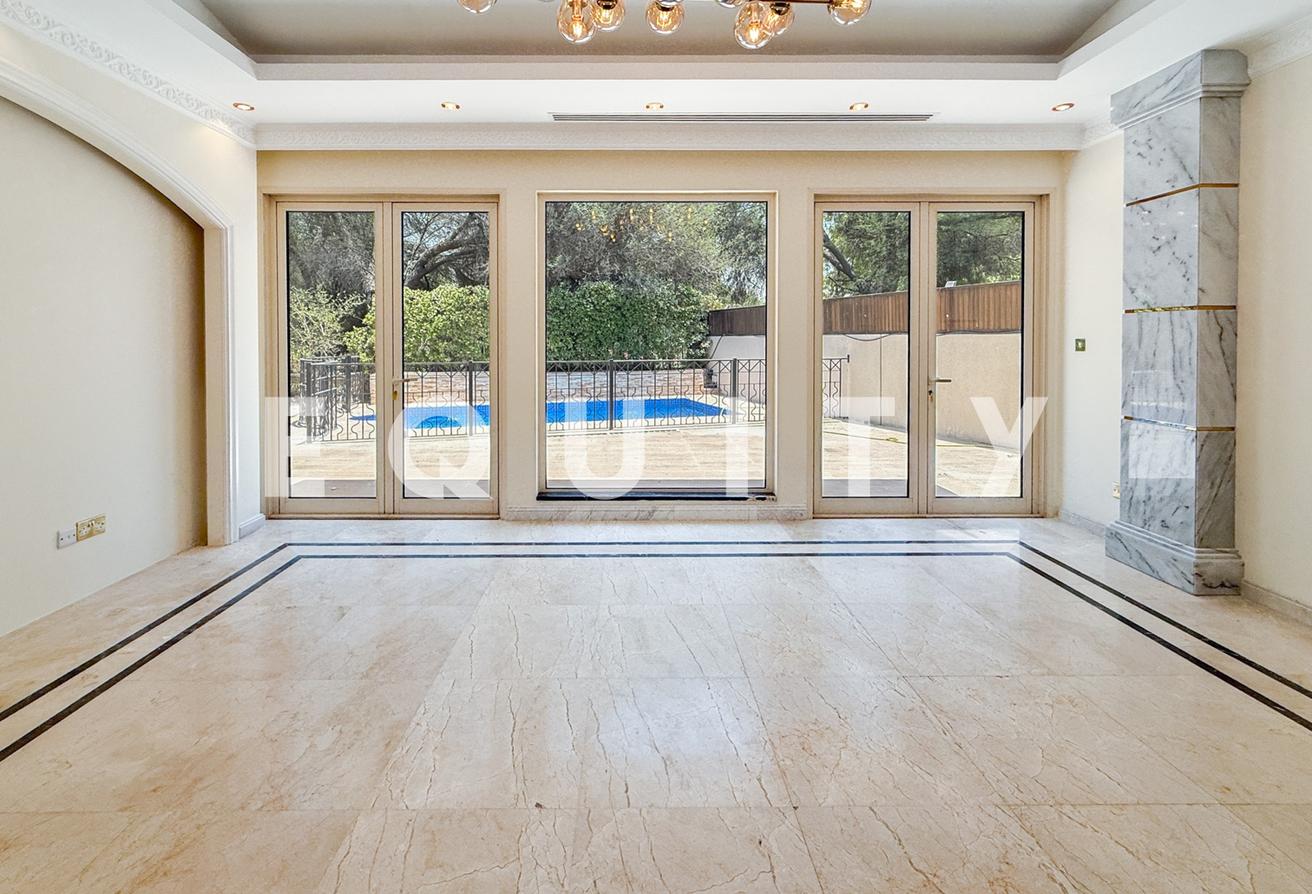 Park Backing | Large Plot | Vacant | Private Pool photo 8