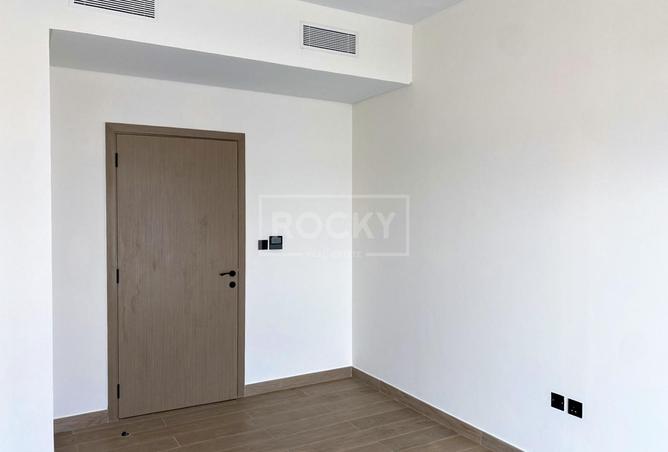 54406267 - صورة العقار 2