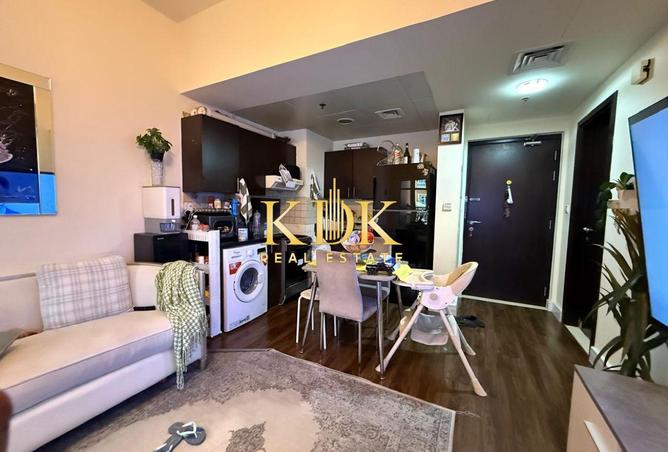 94016374 - Property Main Image