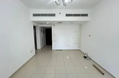 شقة - غرفة نوم - 2 حمامات للايجار في الممزر - الممزر - الشارقة - الشارقة