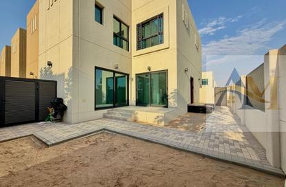 Villa - 3 - 4 for rent in Sharjah Sustainable City - Sharjah