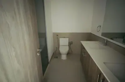 Apartment - 4 Bedrooms - 5 Bathrooms for sale in Maryam Island - Al Khan - Sharjah