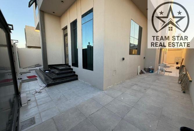 56163987 - Property Image 2