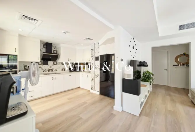 100824472 - Property Image 2