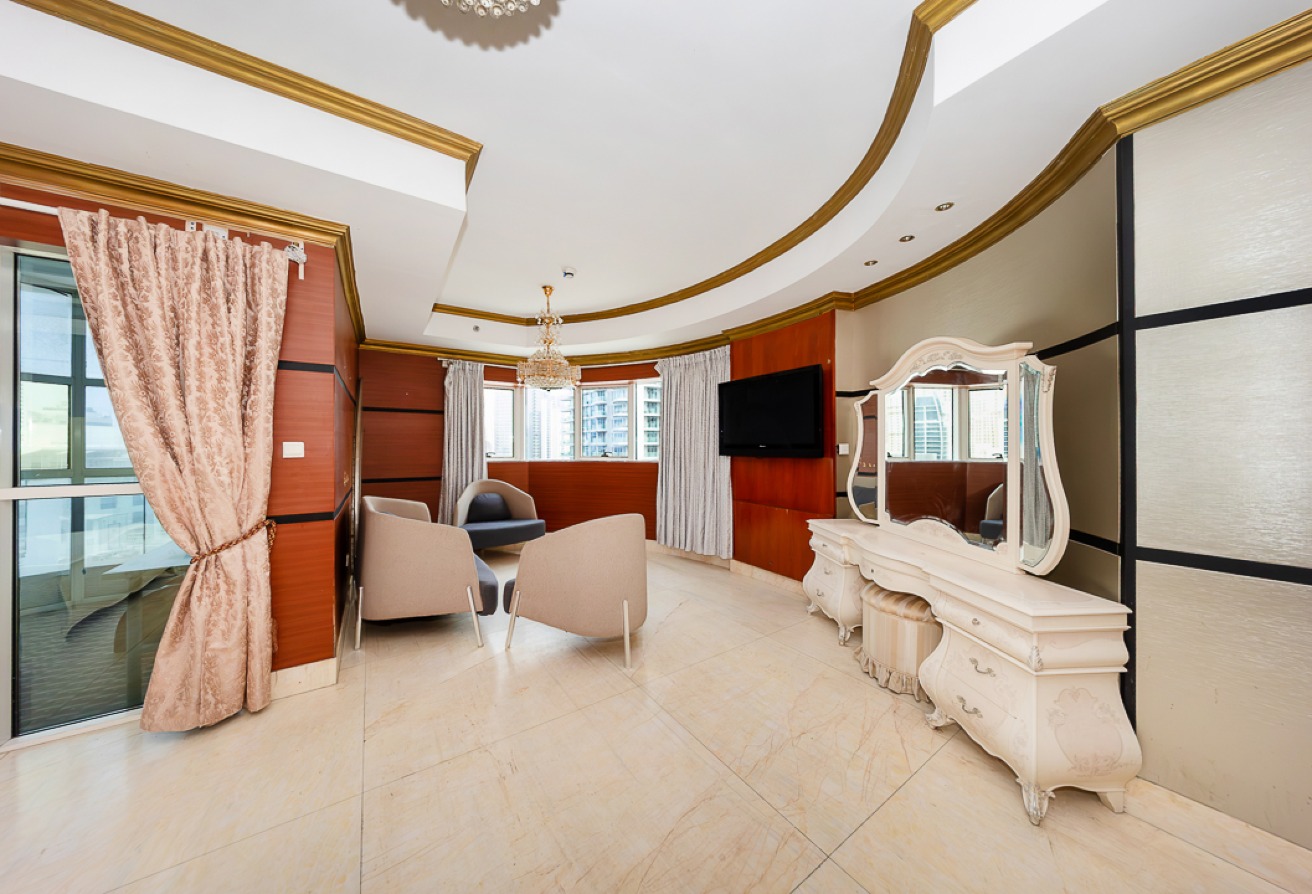 4 bedroom apartment in The Zen Tower, Dubai Marina: 5