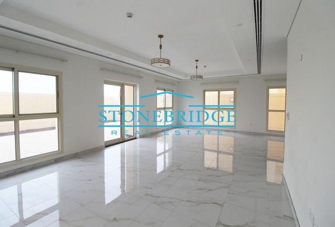 74233591 - Property Image 2