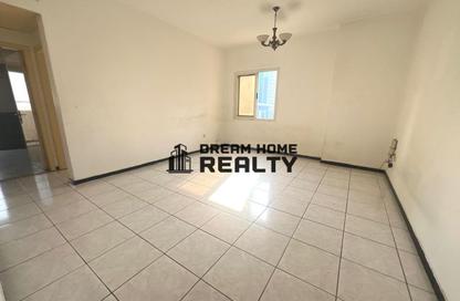 Apartment - 1 - 1 for rent in Dar Al Majaz - Jamal Abdul Nasser Street - Al Majaz - Sharjah Apartment - 1 - 1 for rent in Dar Al Majaz - Jamal Abdul Nasser Street - Al Majaz - Sharjah