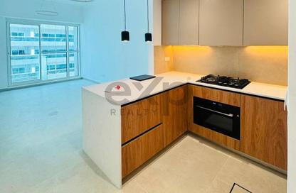 Apartment - 1 - 1 for sale in Mayfair Tower - Business Bay - Dubai