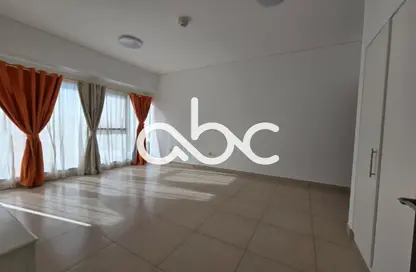 شقة - 3 غرف نوم - 4 حمامات للايجار في الموجة - نجمة أبوظبي - جزيرة الريم - أبوظبي