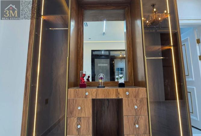 84074162 - Property Image 3