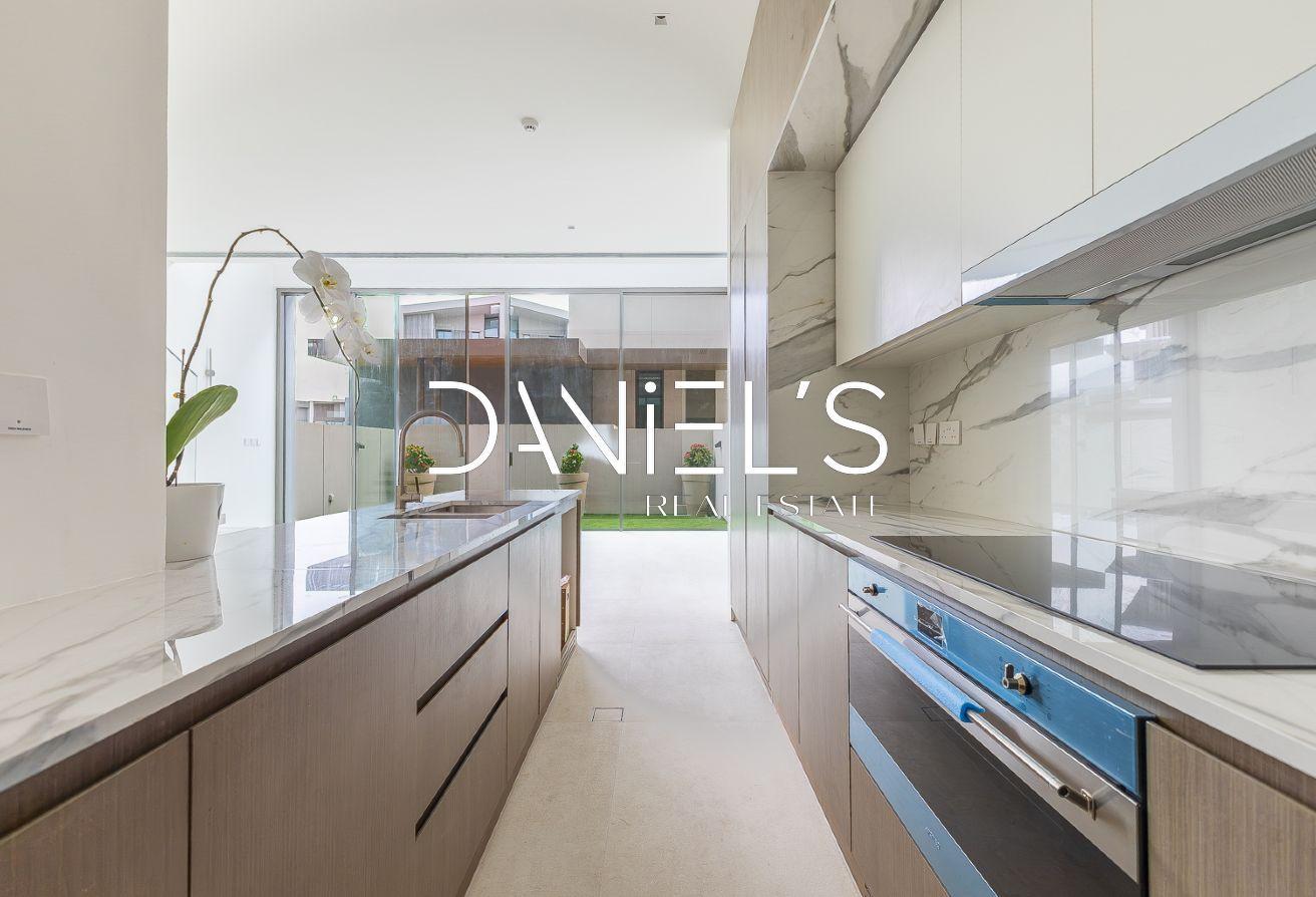 3 Beds + Maid | G+2 | Burj View | Move-in Ready photo 4