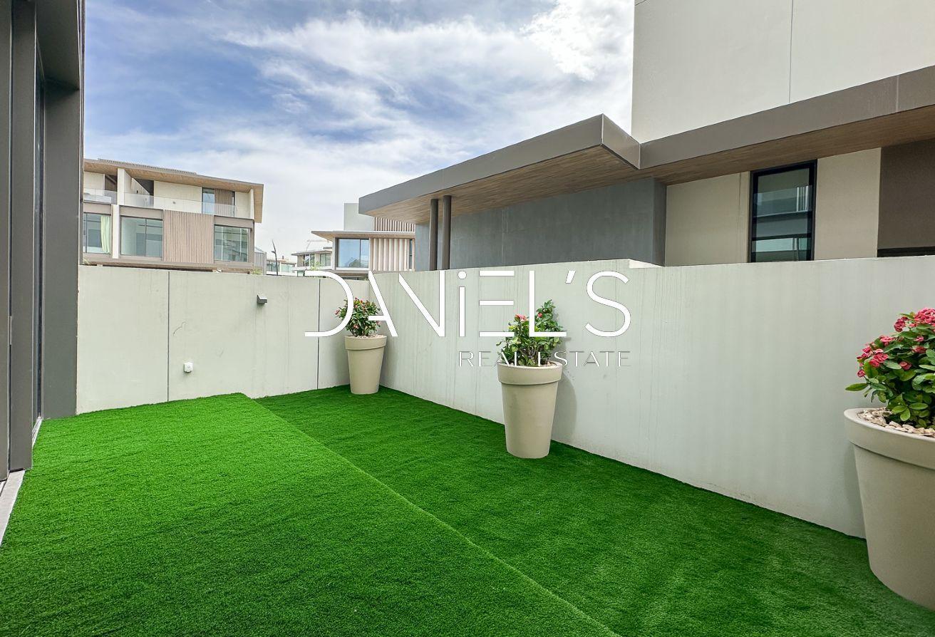 3 Beds + Maid | G+2 | Burj View | Move-in Ready photo 5