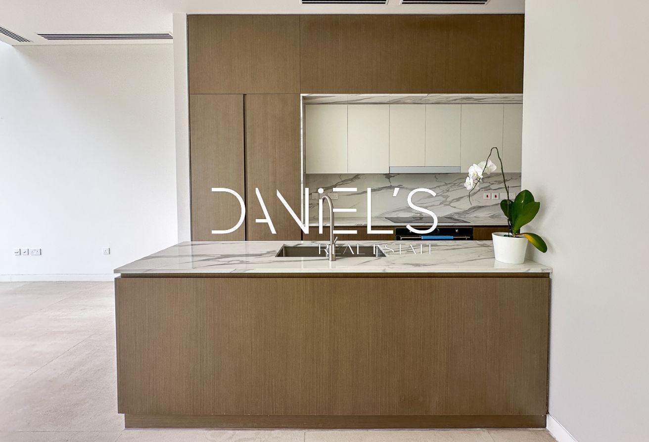 3 Beds + Maid | G+2 | Burj View | Move-in Ready photo 3