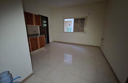 Apartment - Studio - 1 Bathroom for rent in Fire Station Road - Muwaileh - Sharjah Apartment - Studio - 1 Bathroom for rent in Fire Station Road - Muwaileh - Sharjah