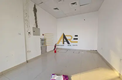 Shop - Studio for rent in Aljada - Sharjah