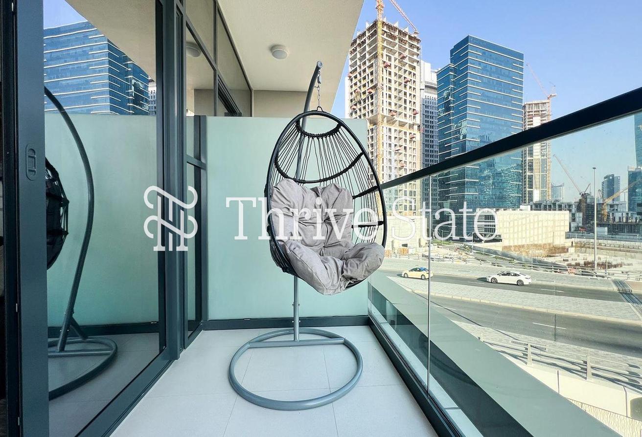 Fully Furnished | Vacant Now | 4 Cheques photo 12