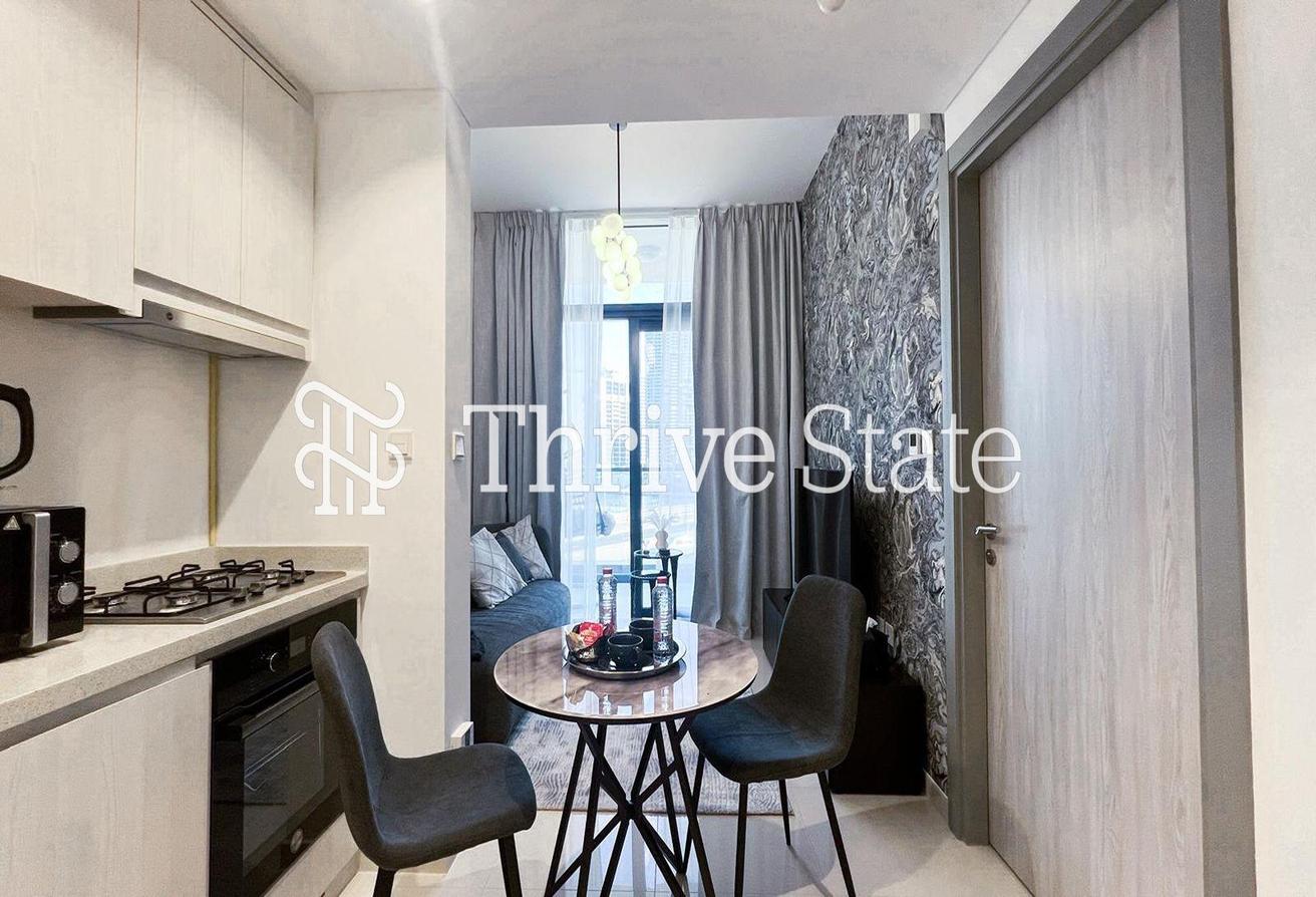 Fully Furnished | Vacant Now | 4 Cheques photo 6