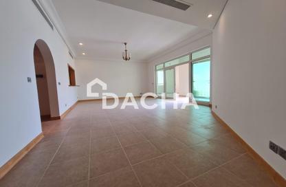 Apartment - 2 Bedrooms - 3 Bathrooms for sale in Al Khushkar - Shoreline Apartments - Palm Jumeirah - Dubai