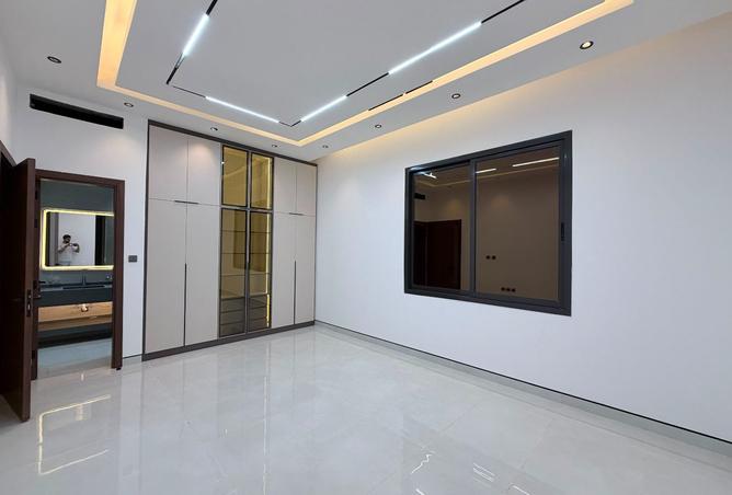 144602323 - Property Image 2