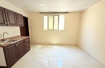 Apartment - Studio - 1 for rent in Fire Station Road - Muwaileh - Sharjah