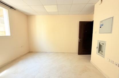 Apartment - Studio - 1 for rent in Fire Station Road - Muwaileh - Sharjah