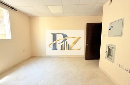 Apartment - Studio - 1 for rent in Fire Station Road - Muwaileh - Sharjah Apartment - Studio - 1 for rent in Fire Station Road - Muwaileh - Sharjah
