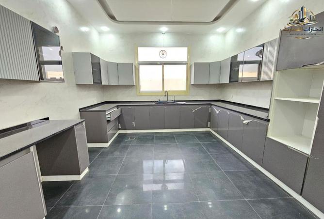 82781558 - Property Image 3