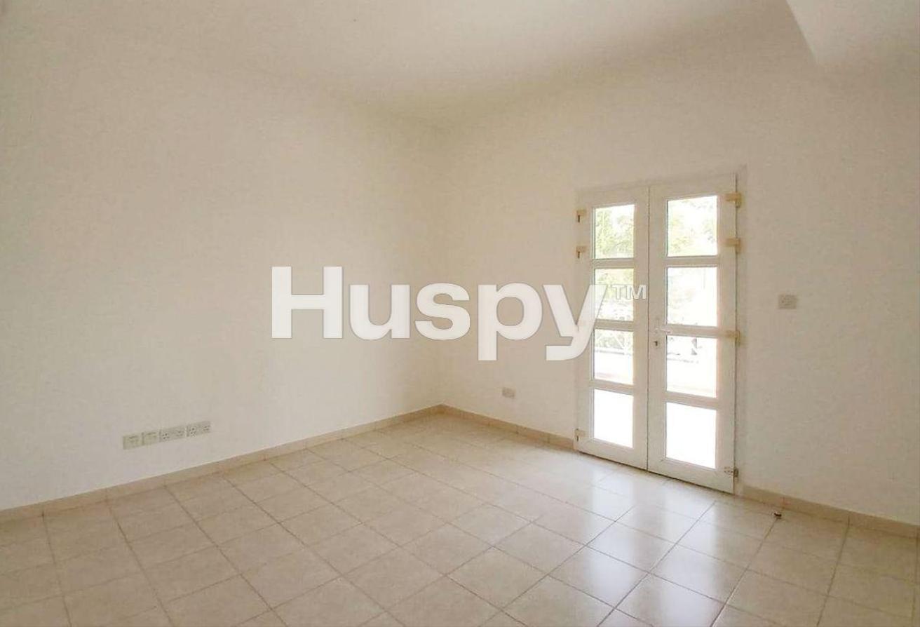 Single Row | Vacant | Landscaped Garden photo 9