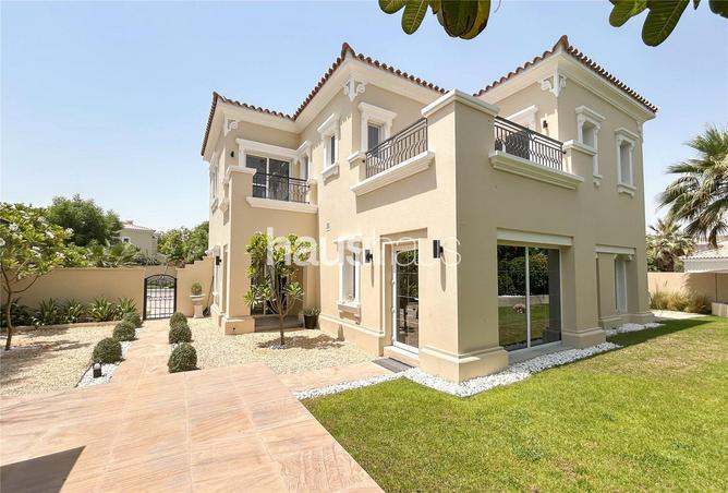 Superb location | Fully Upgraded | Family Home