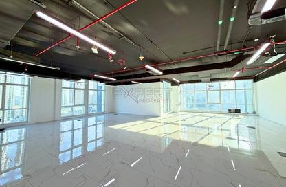 Office Space - Studio - 1 Bathroom for rent in Grosvenor Office Tower - Business Bay - Dubai