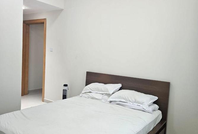 84063227 - Property Main Image