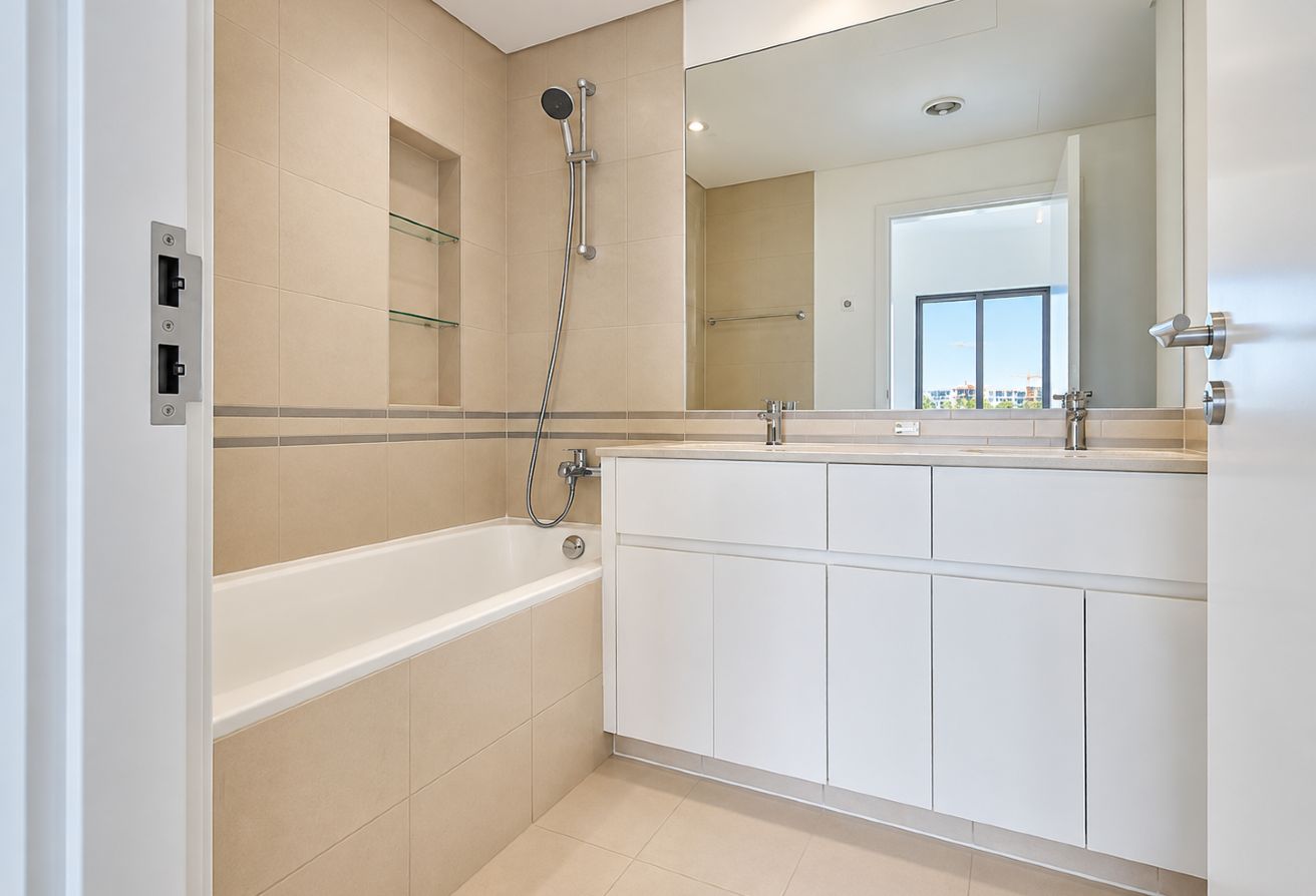 2 bedroom apartment in Hayat Boulevard 2A, Town Square: 10