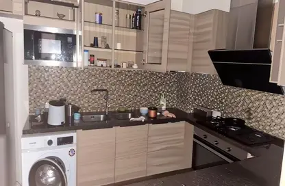 شقة - 2 غرف نوم - 3 حمامات للبيع في قمر 2 - مدينة بدر - المحيصنة - دبي